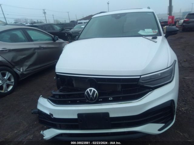 3VV8B7AX0NM145515 Volkswagen Tiguan 2.0t Se R-line Black