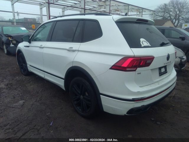 3VV8B7AX0NM145515 Volkswagen Tiguan 2.0t Se R-line Black