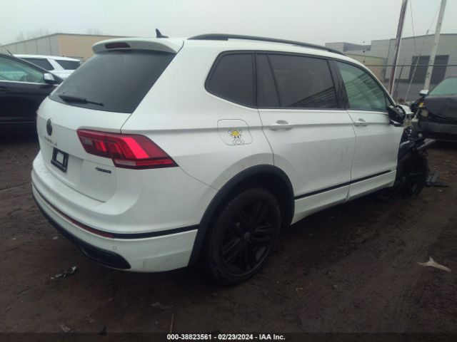 3VV8B7AX0NM145515 Volkswagen Tiguan 2.0t Se R-line Black