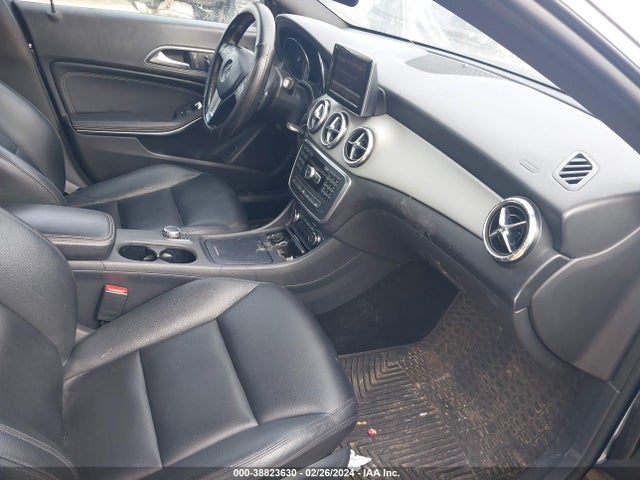 WDDSJ4GB9EN090768 Mercedes-Benz CLA 250 4MATIC