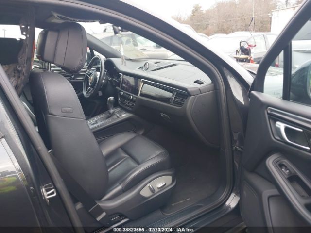 2019 PORSCHE MACAN WP1AA2A53KLB08149 Photo 4