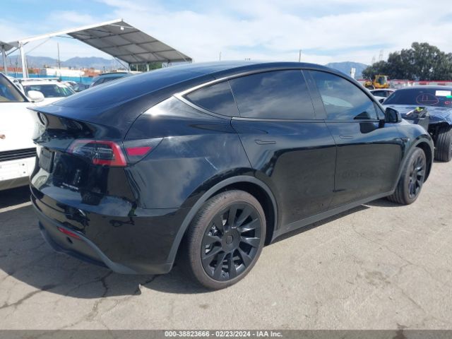 7SAYGAEE3NF416497 Tesla Model Y Long Range Dual Motor All-wheel Drive
