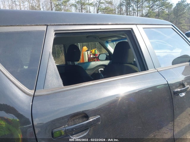 KIA SOUL + 2015 KNDJP3A52F7798447 Image 16