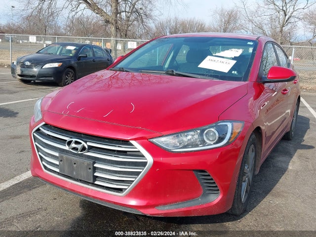 Hyundai ELANTRA SEL 2018 5NPD84LF2JH239460 Image 2