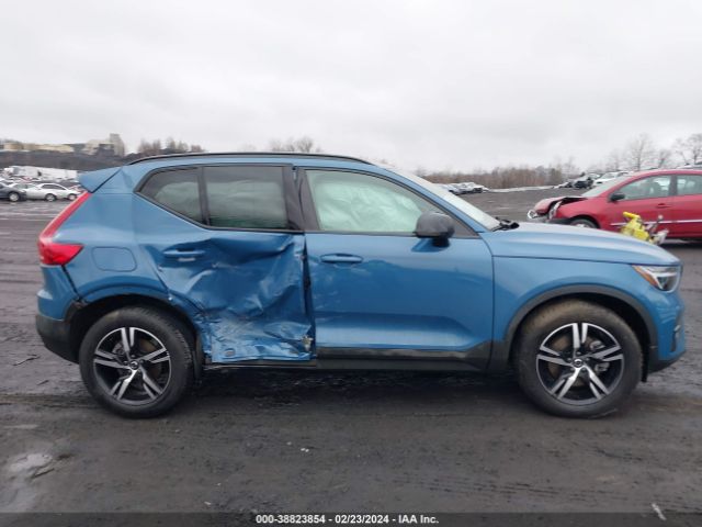 YV4L12UW1P2092140 Volvo Xc40 B5 Plus Dark Theme