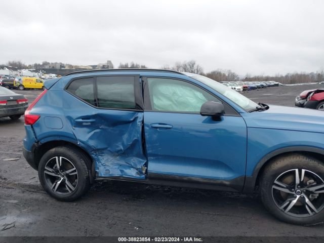 YV4L12UW1P2092140 Volvo Xc40 B5 Plus Dark Theme