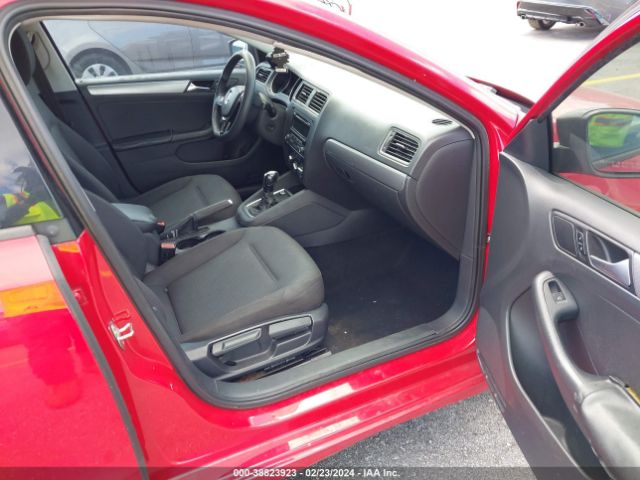 3VWD17AJ0FM259816 Volkswagen Jetta 1.8t Se