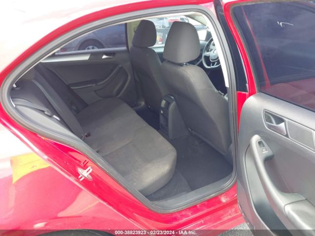 3VWD17AJ0FM259816 Volkswagen Jetta 1.8t Se