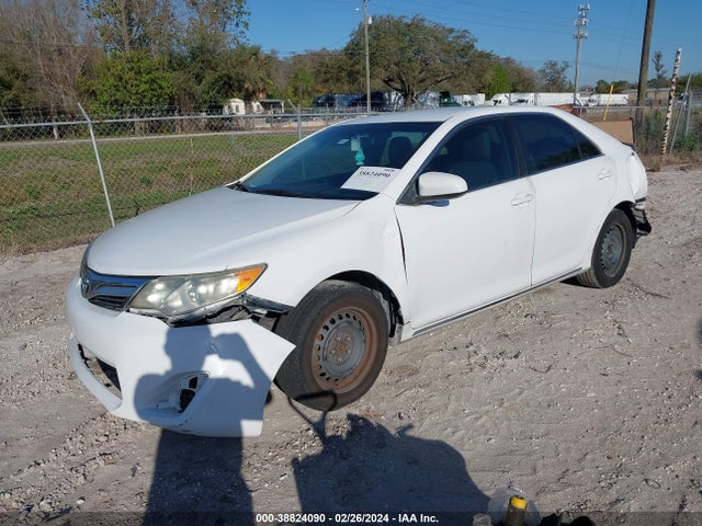 Toyota CAMRY LE 2014 4T4BF1FK7ER389162 Image 2