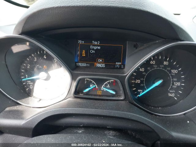 1FMCU0GD6HUA52517 Ford ESCAPE SE