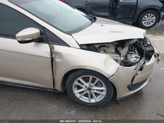Ford FOCUS SE 2017 1FADP3F21HL232744 Image 12