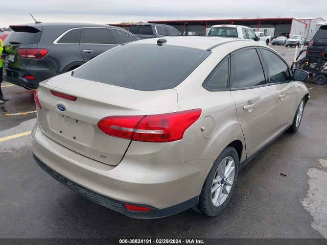 Ford FOCUS SE 2017 1FADP3F21HL232744 Image 4