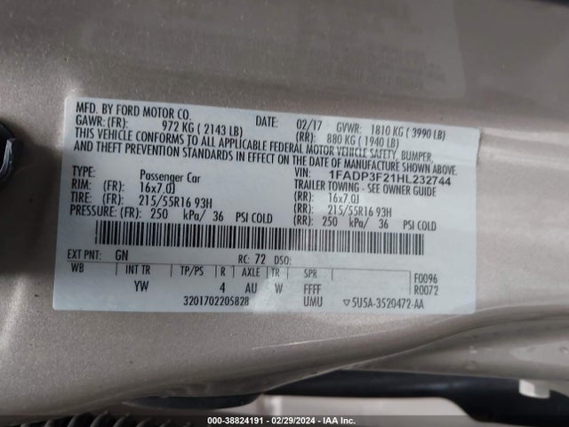 Ford FOCUS SE 2017 1FADP3F21HL232744 Image 9