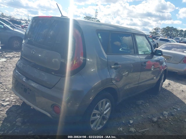 KIA SOUL + 2018 KNDJP3A54J7509223 Image 4