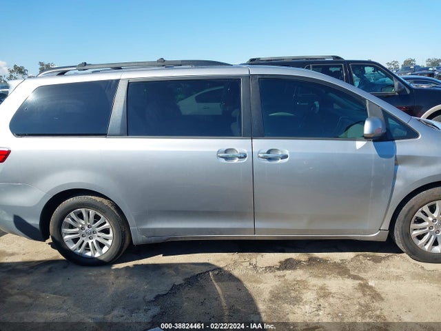 Toyota Sienna Xle 8 Passenger 2017 5TDYZ3DC7HS768050 Image 13