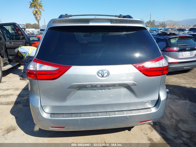 Toyota Sienna Xle 8 Passenger 2017 5TDYZ3DC7HS768050 Image 16