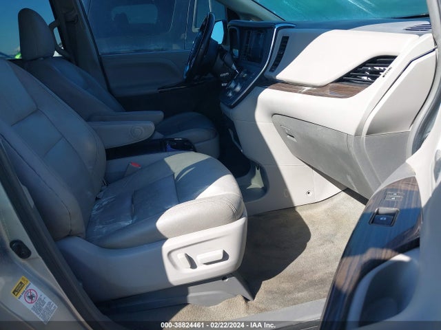 Toyota Sienna Xle 8 Passenger 2017 5TDYZ3DC7HS768050 Image 5