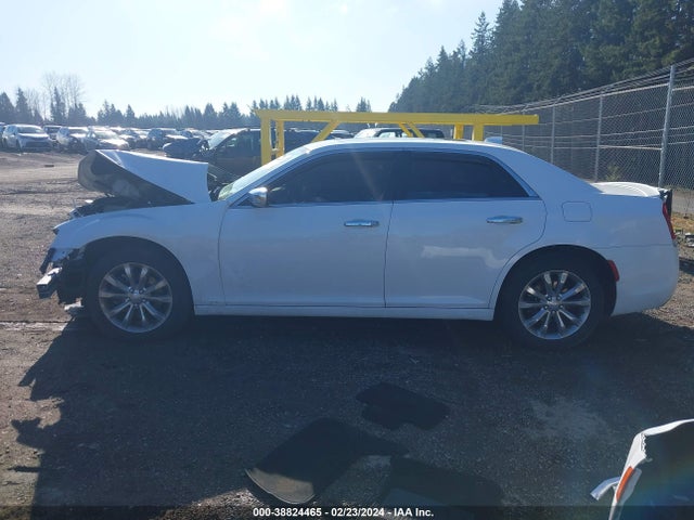 2C3CCAKG4JH296680 Chrysler 300 Limited Awd