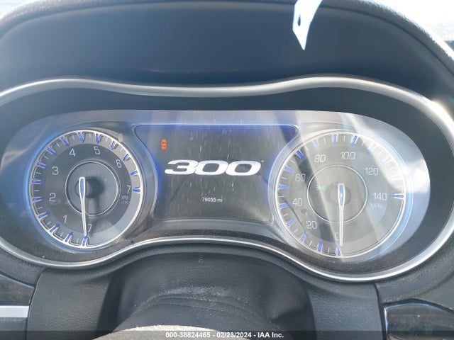 2C3CCAKG4JH296680 Chrysler 300 Limited Awd