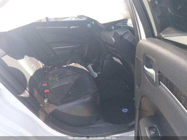 2C3CCAKG4JH296680 Chrysler 300 Limited Awd