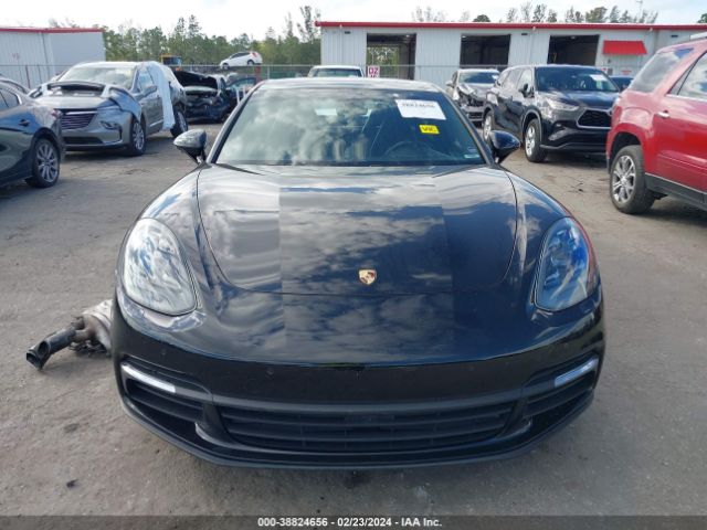 WP0AB2A71HL122706 Porsche Panamera 4s