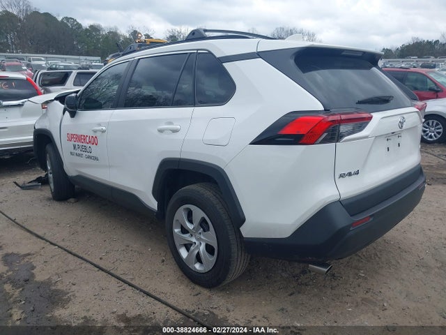 Toyota RAV4 LE 2020 2T3H1RFV0LC082126 Image 3