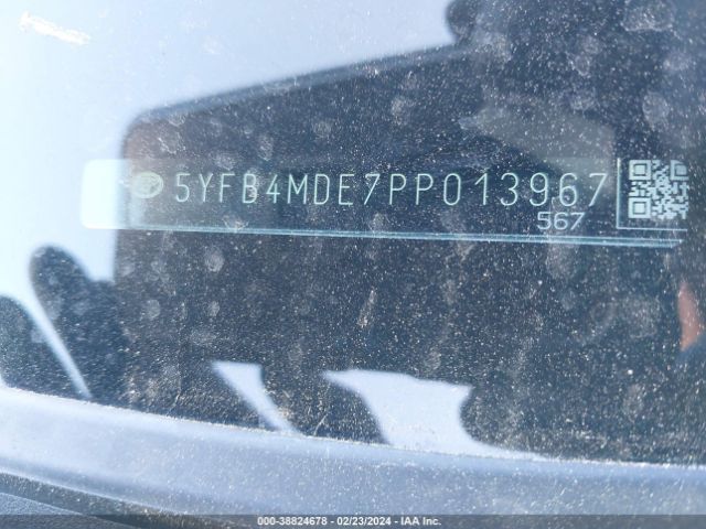 5YFB4MDE7PP013967 Toyota COROLLA LE