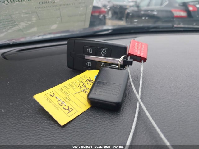 38824691 :رقم المزاد ، 1FAHP2KT0CG143033 vin ، 2012 Ford Taurus Sho مزاد بيع