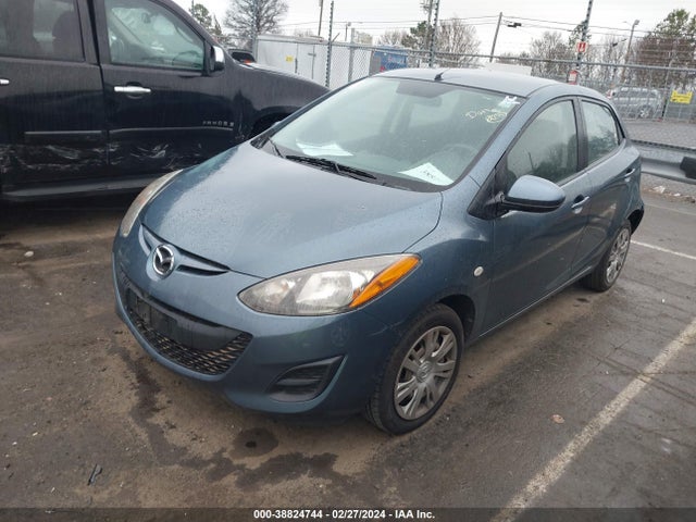 Mazda Mazda2 Sport 2014 JM1DE1KY0E0187887 Image 2