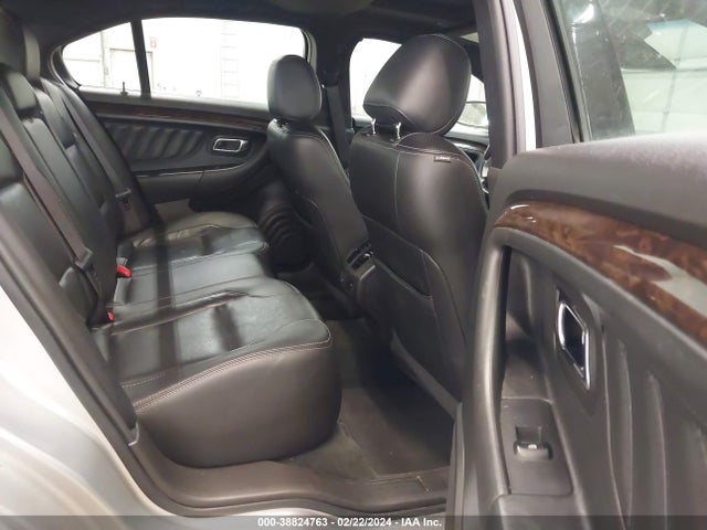1FAHP2J8XHG124445 Ford Taurus Limited