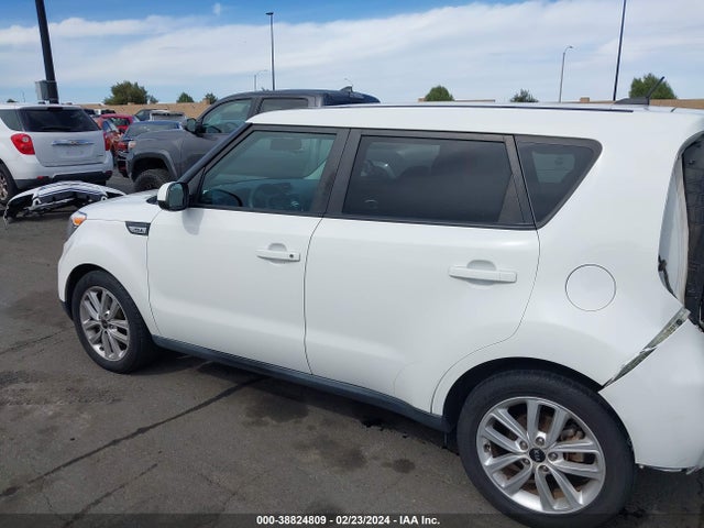 KIA SOUL + 2019 KNDJP3A5XK7643638 Image 14