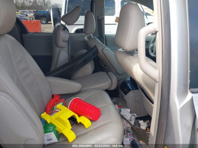 5TDYK3DC8ES514489 Toyota Sienna Xle V6 8 Passenger