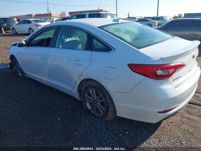Hyundai SONATA SE 2015 5NPE24AF4FH122558 Image 3