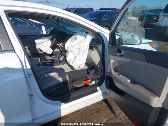 Hyundai SONATA SE 2015 5NPE24AF4FH122558 Image 5