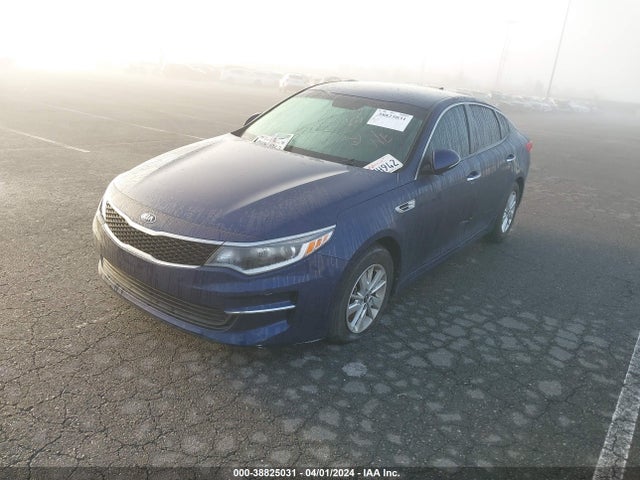KIA Optima Lx 2018 5XXGT4L30JG202856 Image 2