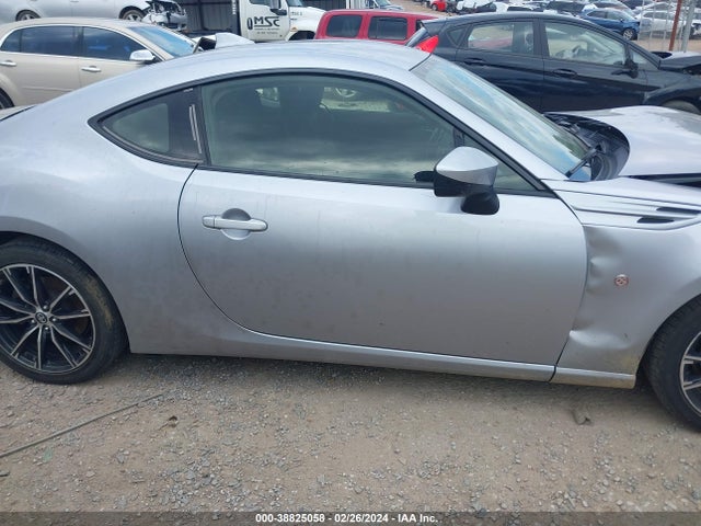 Toyota 86 2017 JF1ZNAA11H8705866 Image 13
