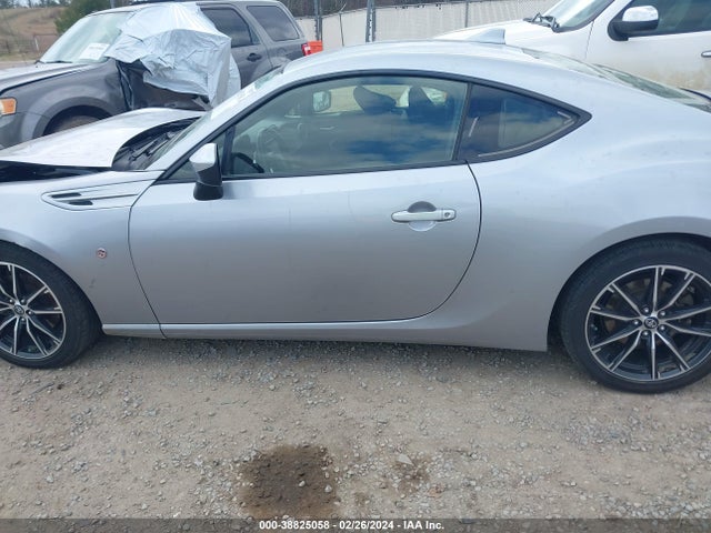 Toyota 86 2017 JF1ZNAA11H8705866 Image 14