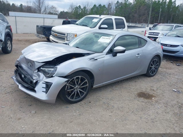Toyota 86 2017 JF1ZNAA11H8705866 Image 2