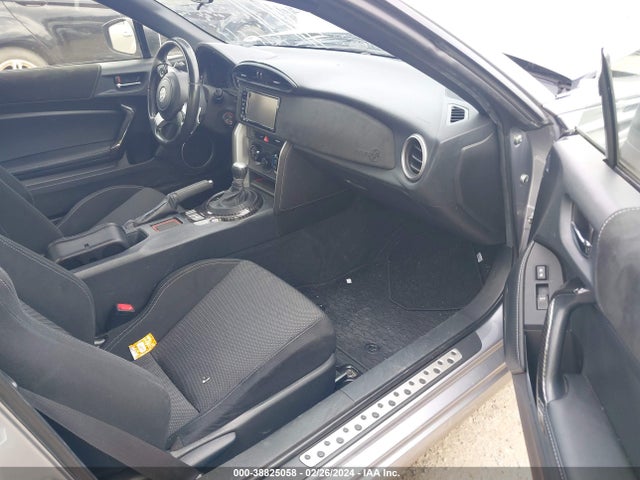 Toyota 86 2017 JF1ZNAA11H8705866 Image 5