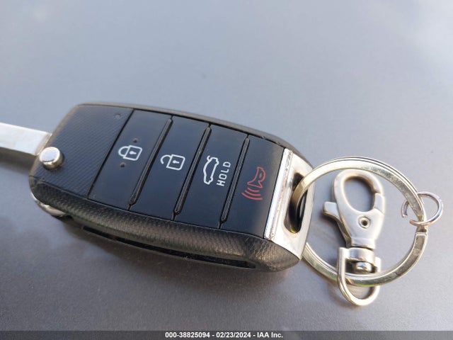 KIA Optima Lx 2016 5XXGT4L33GG036647 Image 11