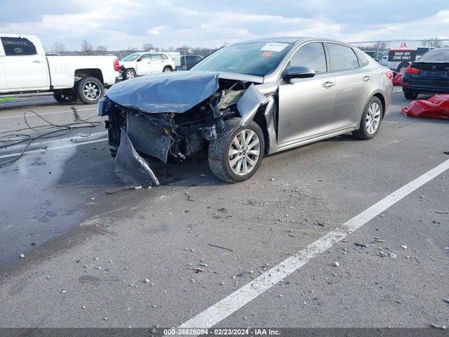 KIA Optima Lx 2016 5XXGT4L33GG036647 Image 2