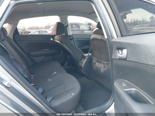 KIA Optima Lx 2016 5XXGT4L33GG036647 Image 8