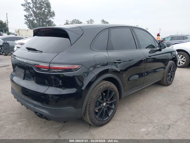2019 PORSCHE CAYENNE WP1AA2AY5KDA01270 Photo 3
