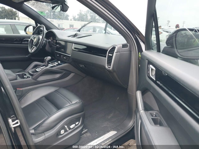2019 PORSCHE CAYENNE WP1AA2AY5KDA01270 Photo 4
