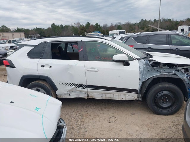 Toyota RAV4 LE 2019 JTMG1RFV0KD046524 Image 14
