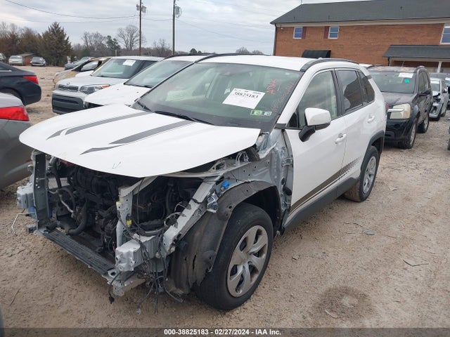 Toyota RAV4 LE 2019 JTMG1RFV0KD046524 Image 2