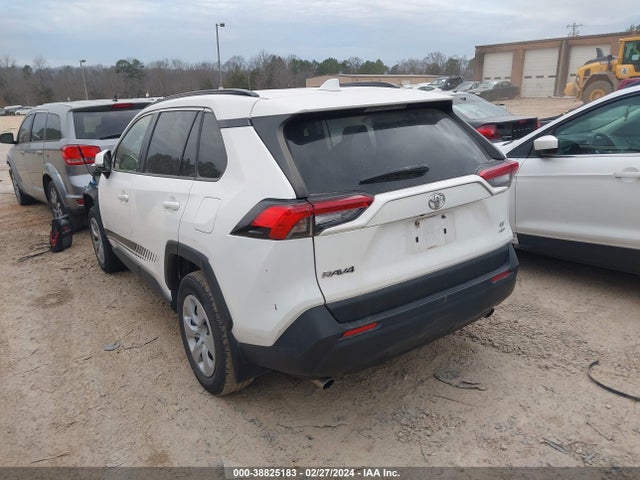 Toyota RAV4 LE 2019 JTMG1RFV0KD046524 Image 3