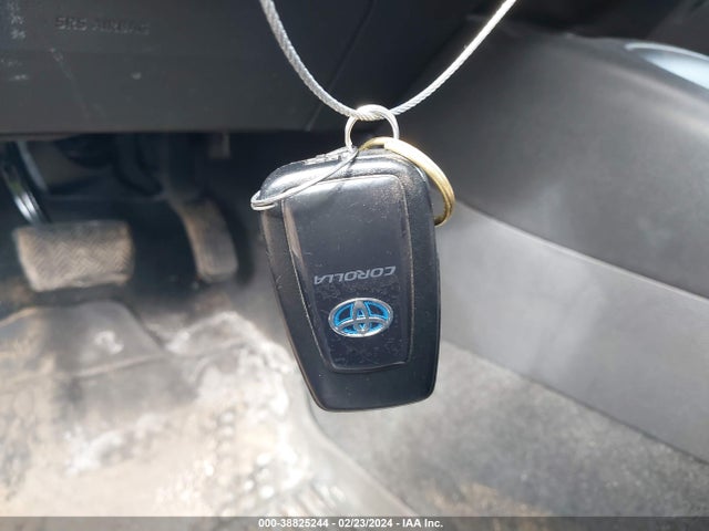 Toyota Corolla Hybrid Le 2020 JTDEBRBEXLJ010305 Image 11