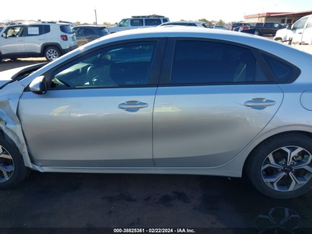 3KPF24AD8KE040849 KIA Forte Lxs