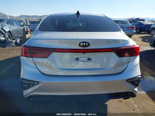 3KPF24AD8KE040849 KIA Forte Lxs